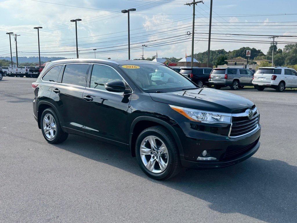 used 2016 Toyota Highlander car, priced at $22,565