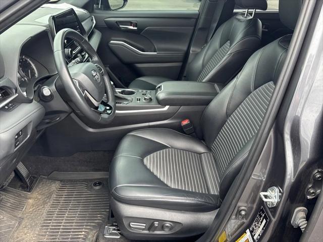 used 2023 Toyota Highlander car, priced at $41,955