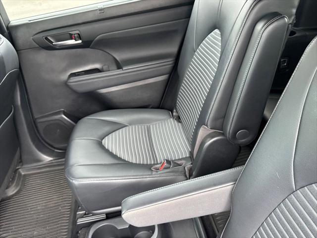 used 2023 Toyota Highlander car, priced at $41,955