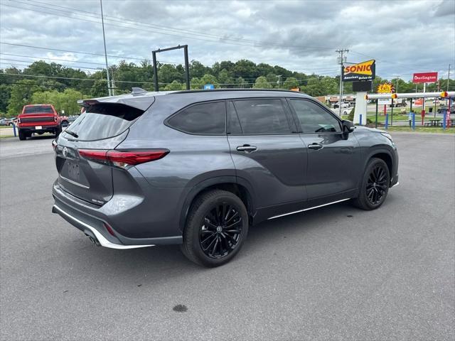 used 2023 Toyota Highlander car, priced at $41,955