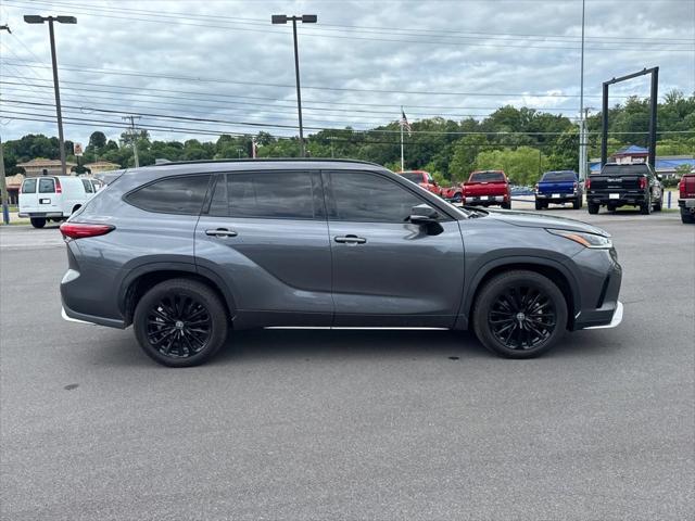 used 2023 Toyota Highlander car, priced at $41,955