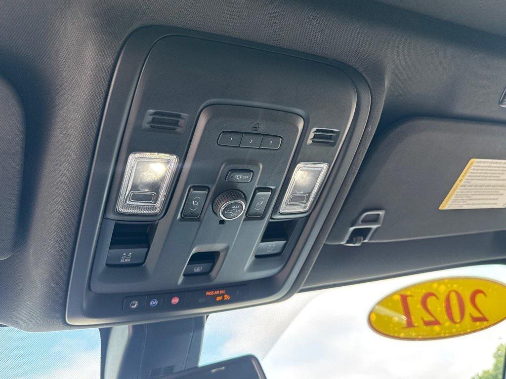 used 2021 GMC Yukon XL car, priced at $42,838