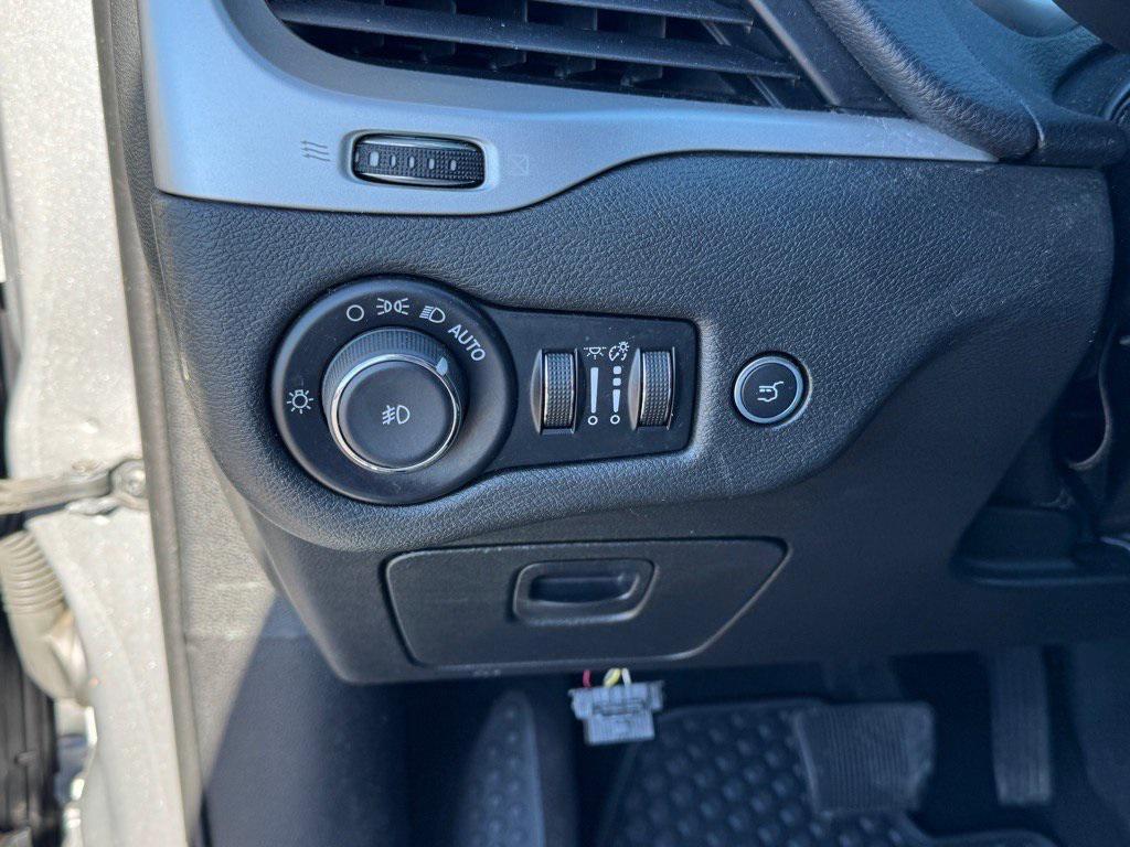 used 2014 Jeep Cherokee car, priced at $9,850