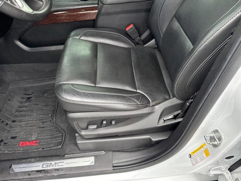 used 2019 GMC Yukon car, priced at $28,989