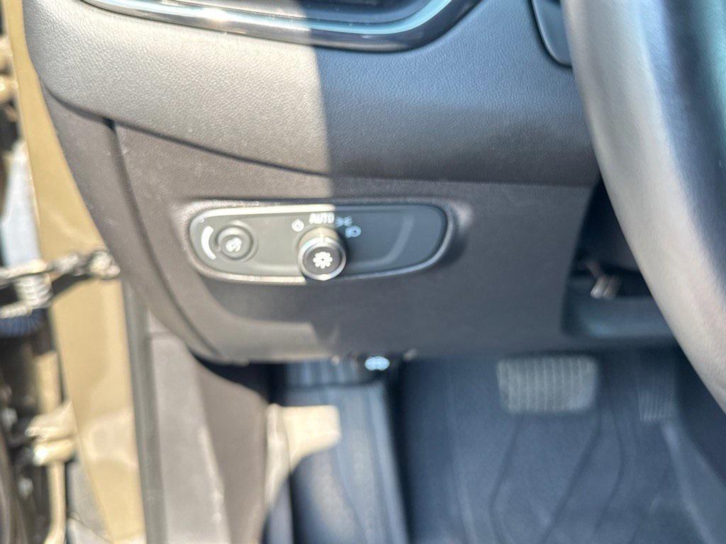 used 2023 Chevrolet Equinox car, priced at $23,925