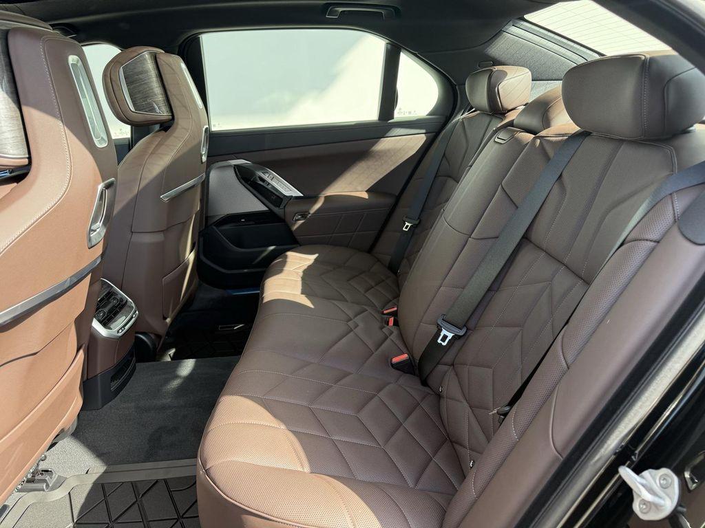 new 2025 BMW 760 car, priced at $128,525