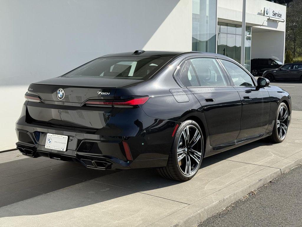 new 2025 BMW 760 car, priced at $128,525