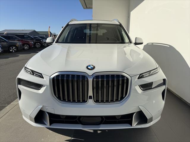 new 2025 BMW X7 car, priced at $90,185