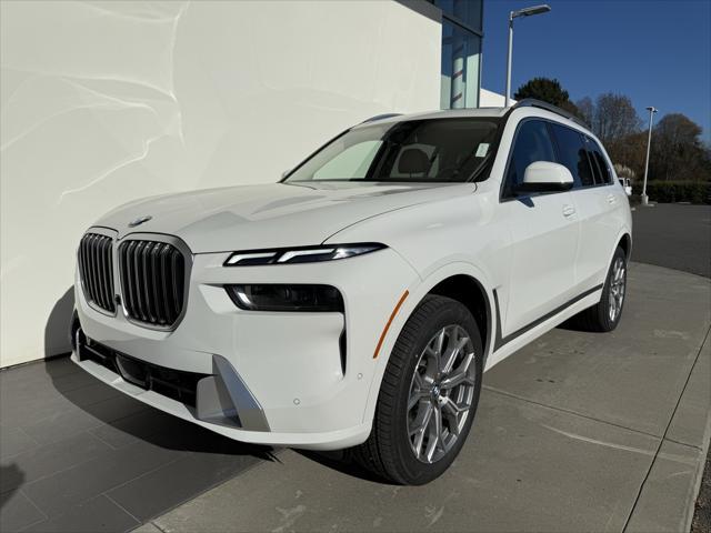 new 2025 BMW X7 car, priced at $90,185