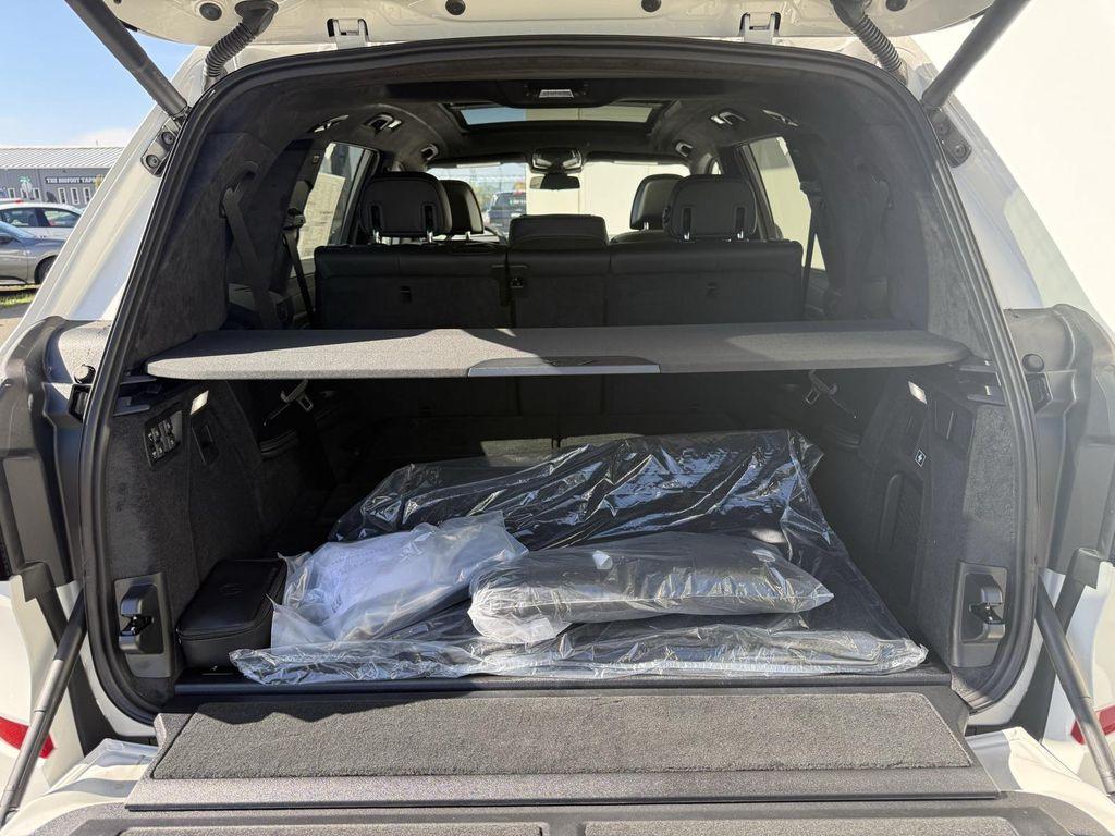 new 2026 BMW X7 car, priced at $122,650
