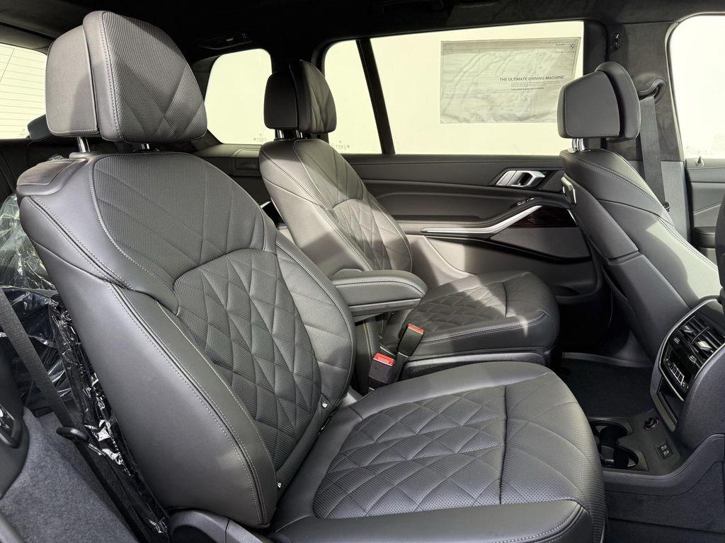 new 2025 BMW X7 car, priced at $98,385
