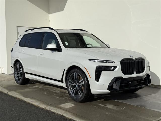 new 2025 BMW X7 car, priced at $101,275