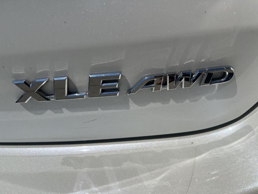 used 2019 Toyota Highlander car, priced at $30,988