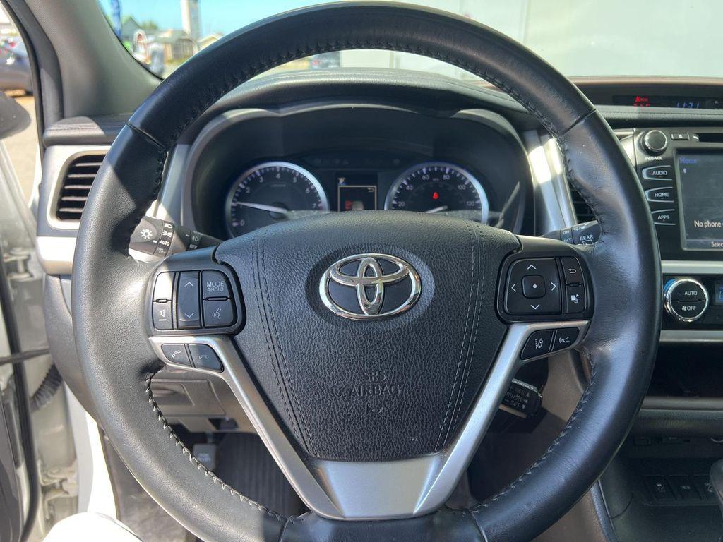 used 2019 Toyota Highlander car, priced at $30,988