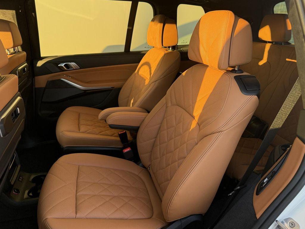 new 2025 BMW X7 car, priced at $98,385