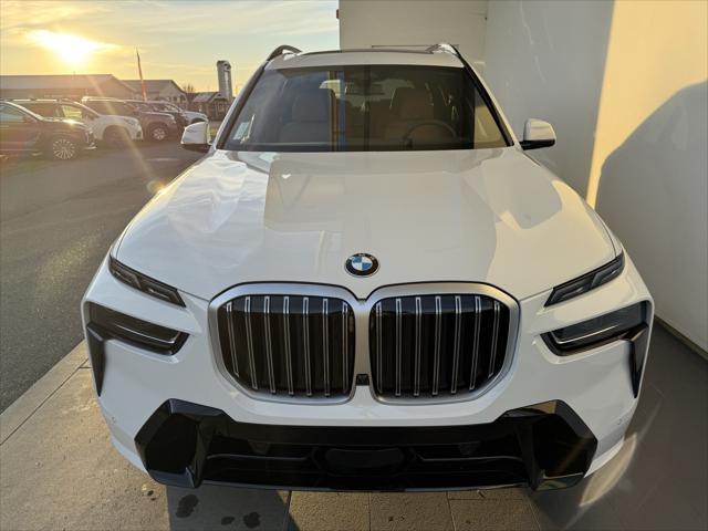 new 2025 BMW X7 car, priced at $98,385