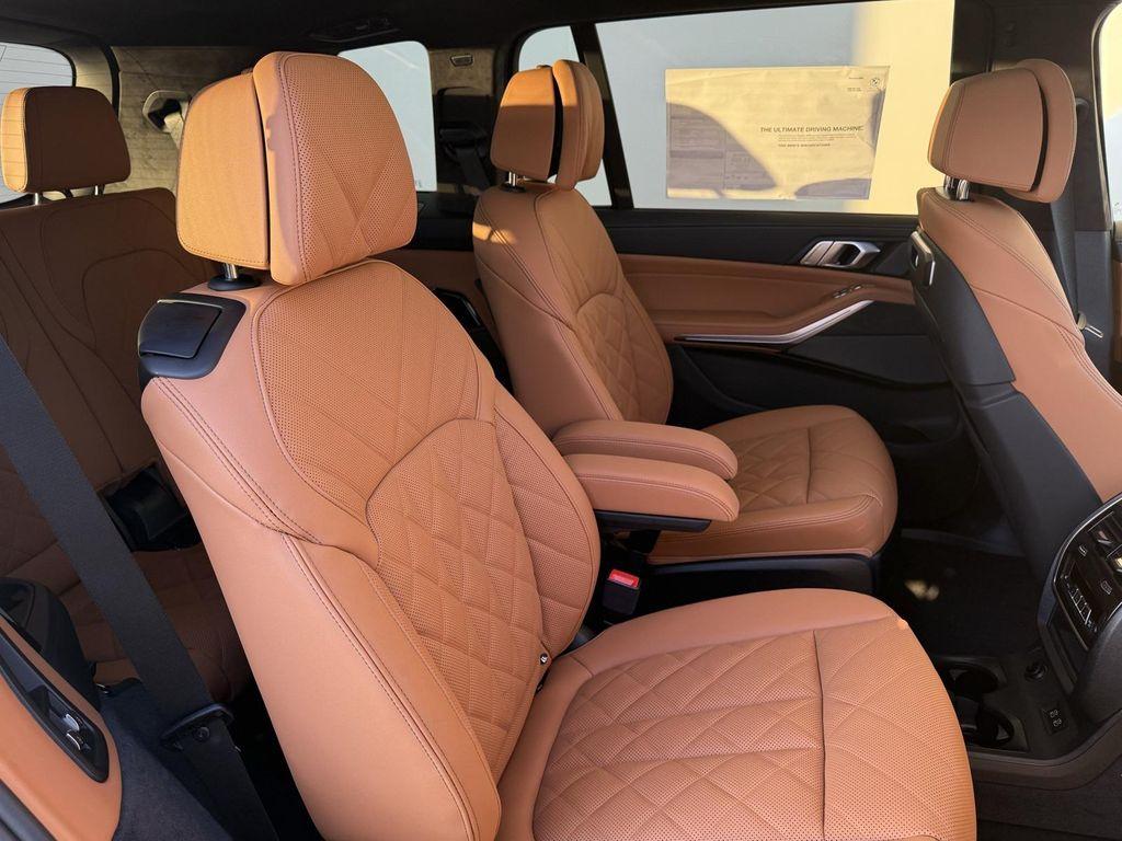 new 2025 BMW X7 car, priced at $98,385
