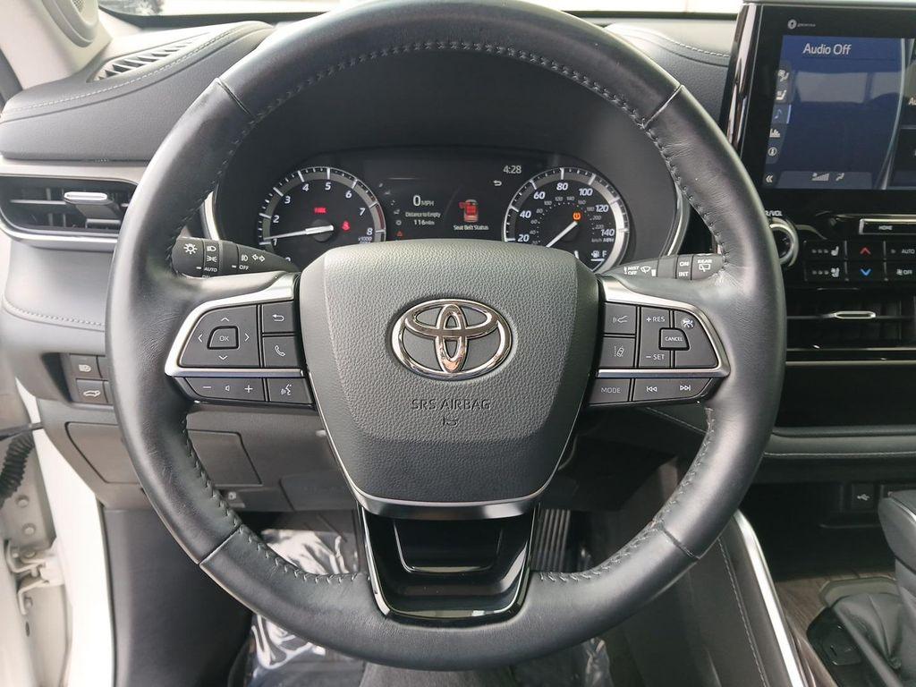 used 2020 Toyota Highlander car, priced at $29,888