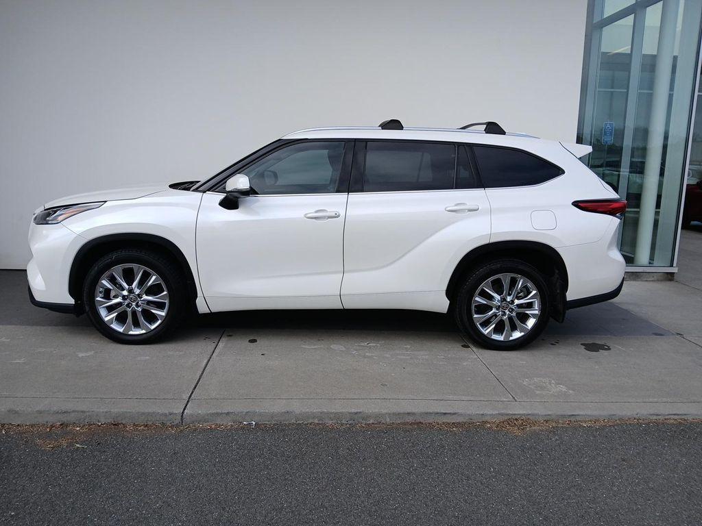 used 2020 Toyota Highlander car, priced at $29,888