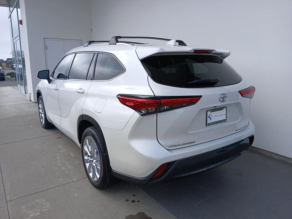 used 2020 Toyota Highlander car, priced at $29,888