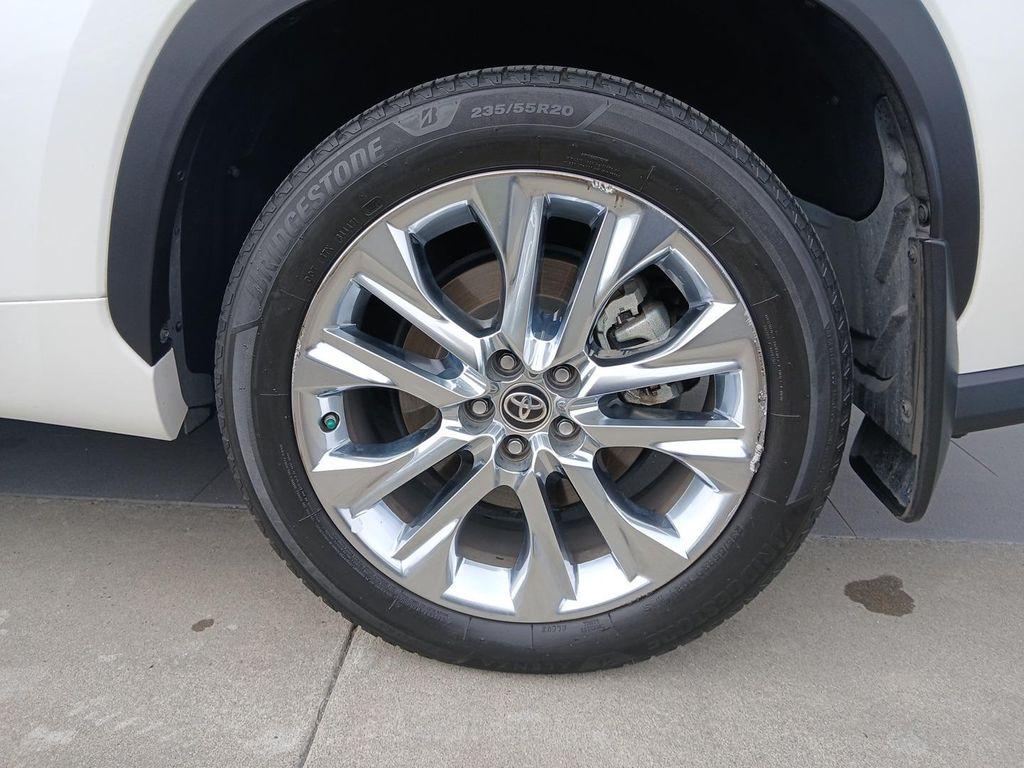 used 2020 Toyota Highlander car, priced at $29,888