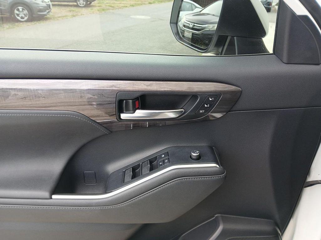 used 2020 Toyota Highlander car, priced at $29,888