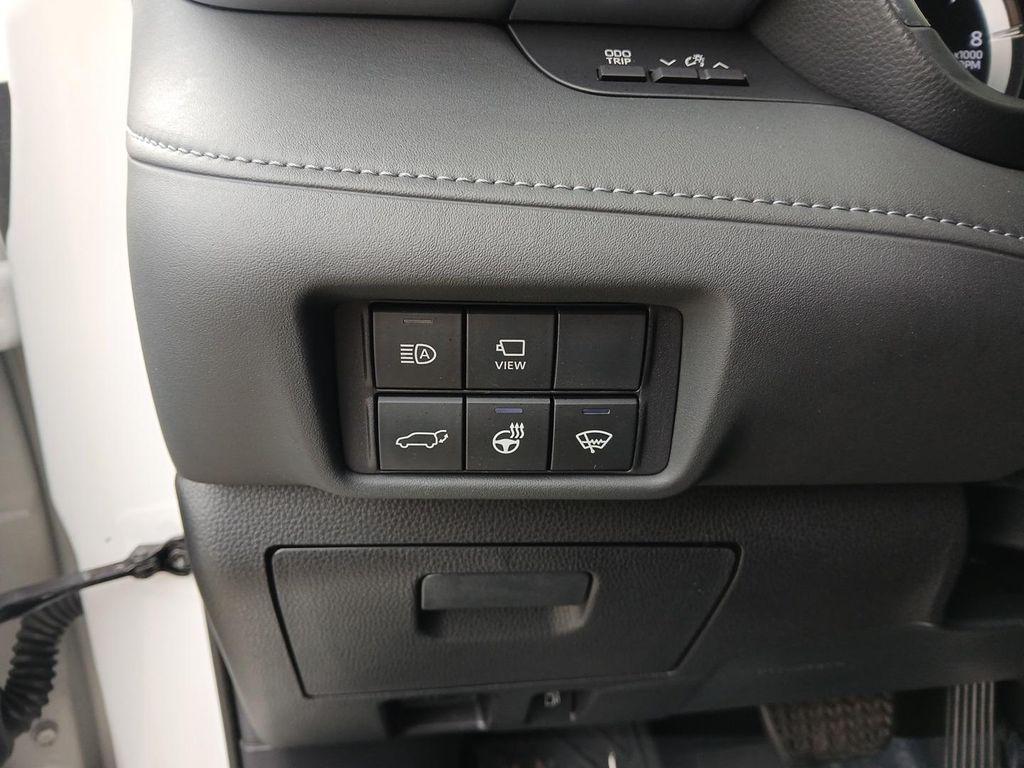 used 2020 Toyota Highlander car, priced at $29,888