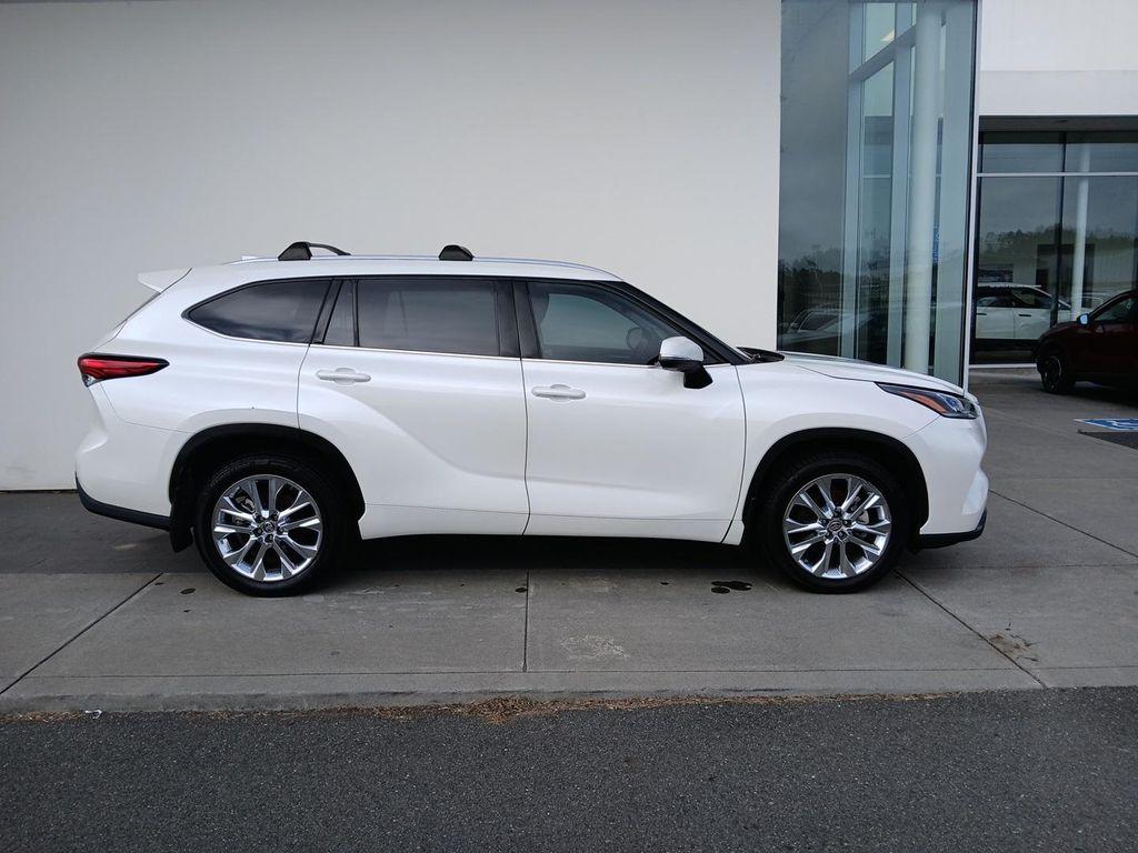 used 2020 Toyota Highlander car, priced at $29,888