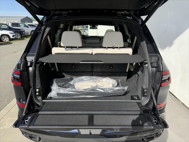 new 2025 BMW X7 car, priced at $122,050