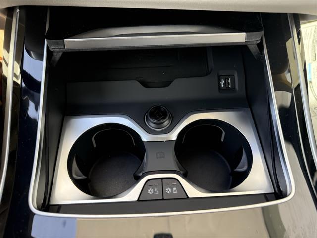 new 2025 BMW X7 car, priced at $122,050