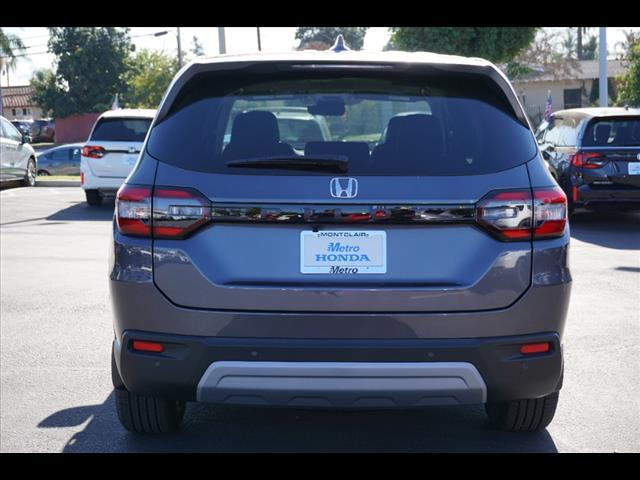 new 2025 Honda Pilot car, priced at $43,125