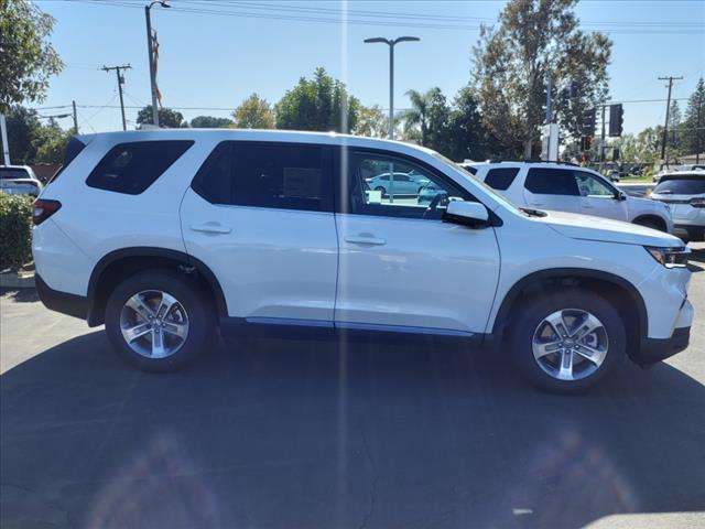 new 2025 Honda Pilot car, priced at $45,680