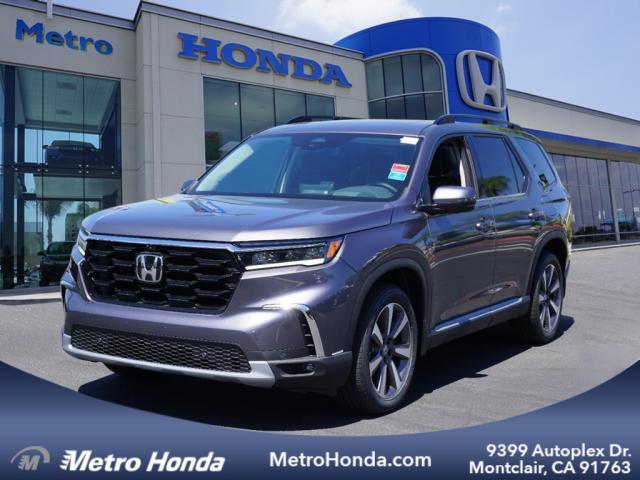 new 2025 Honda Pilot car, priced at $53,395