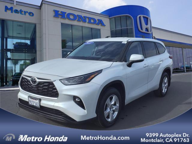 used 2022 Toyota Highlander car, priced at $30,263