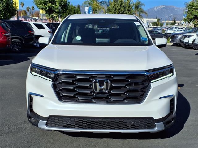 new 2025 Honda Pilot car, priced at $44,950