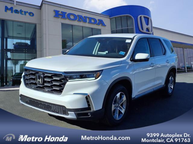 new 2025 Honda Pilot car, priced at $44,950