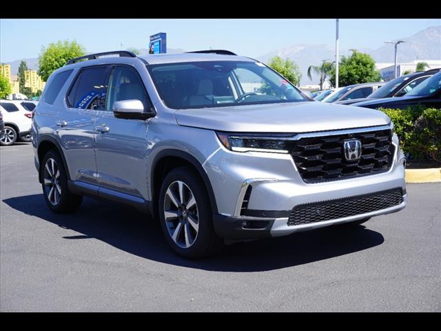 new 2025 Honda Pilot car, priced at $51,675