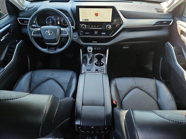 used 2023 Toyota Highlander car, priced at $43,991