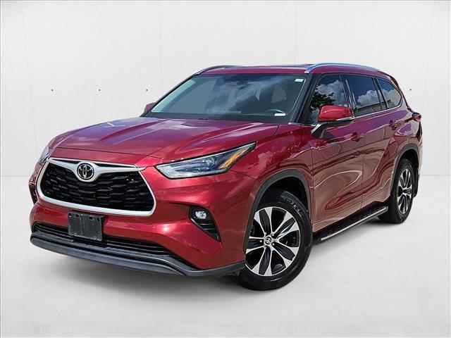 used 2021 Toyota Highlander car, priced at $27,991