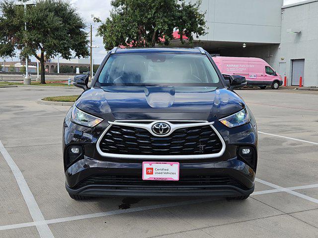 used 2022 Toyota Highlander car, priced at $35,991