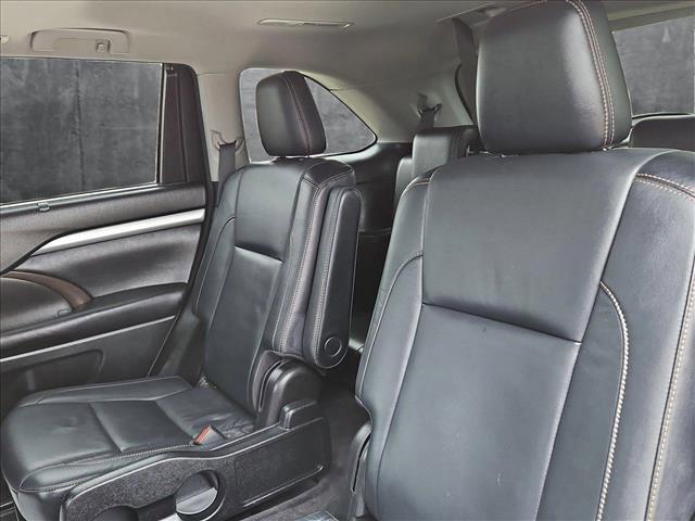 used 2017 Toyota Highlander car, priced at $21,661