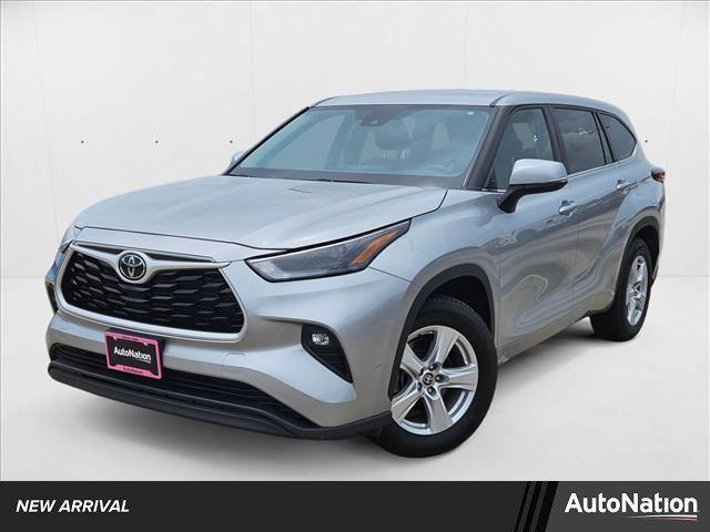 used 2024 Toyota Highlander car, priced at $37,991