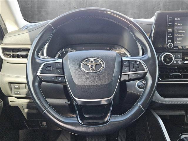 used 2021 Toyota Highlander car, priced at $28,991