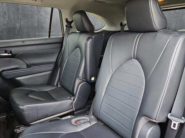used 2023 Toyota Highlander car, priced at $38,491