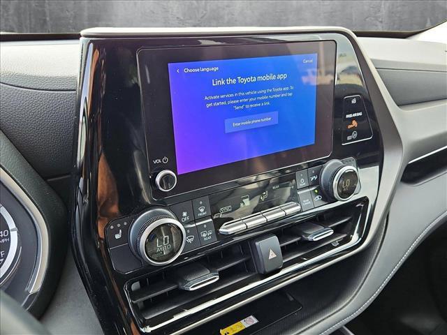used 2023 Toyota Highlander car, priced at $38,491