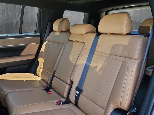 used 2024 Hyundai Santa Fe car, priced at $37,991
