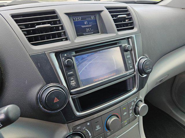 used 2013 Toyota Highlander car, priced at $12,991
