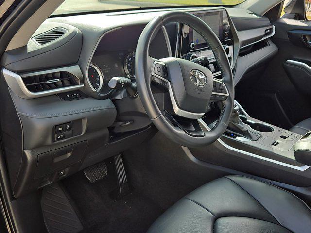 used 2024 Toyota Highlander car, priced at $39,991