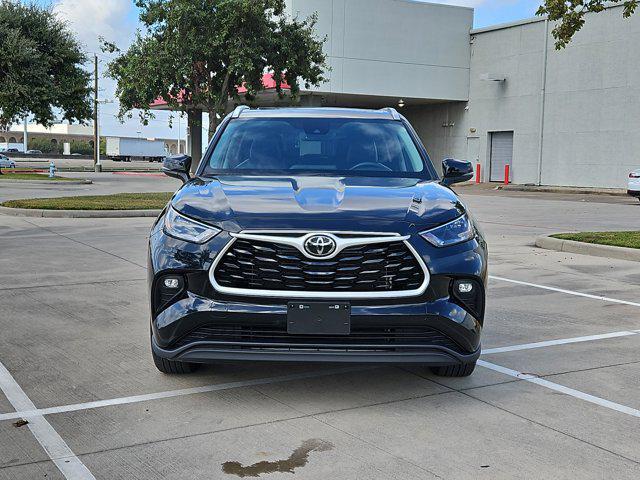 used 2024 Toyota Highlander car, priced at $39,991