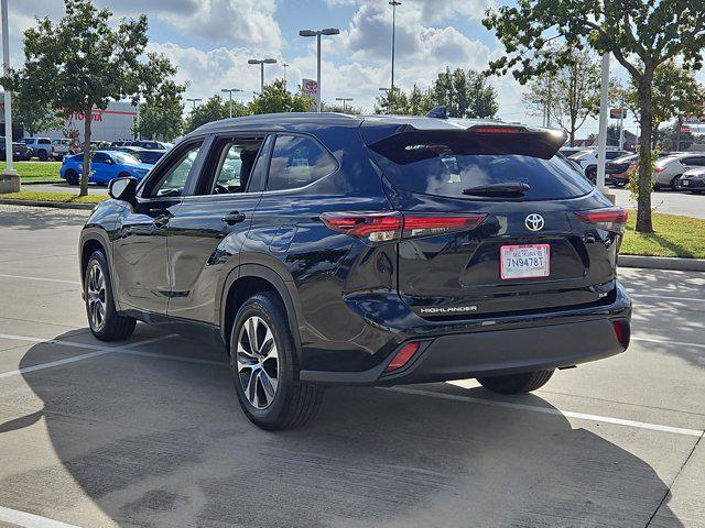 used 2024 Toyota Highlander car, priced at $39,991